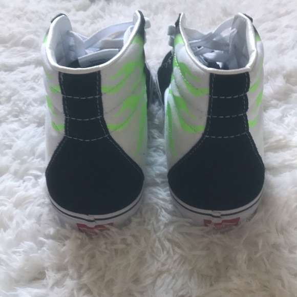 Cool vans! - Picture 4 of 4